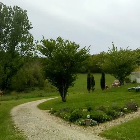 Restyled Cosy Mobil Les Arbres Chalet