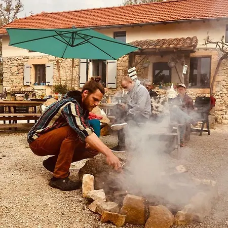 Restyled Cosy Mobil Les Arbres Chalet Montclera